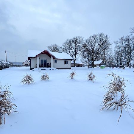 Wygodny Dom Na Ponidziu Z Basenem Villa Wislica Exterior foto